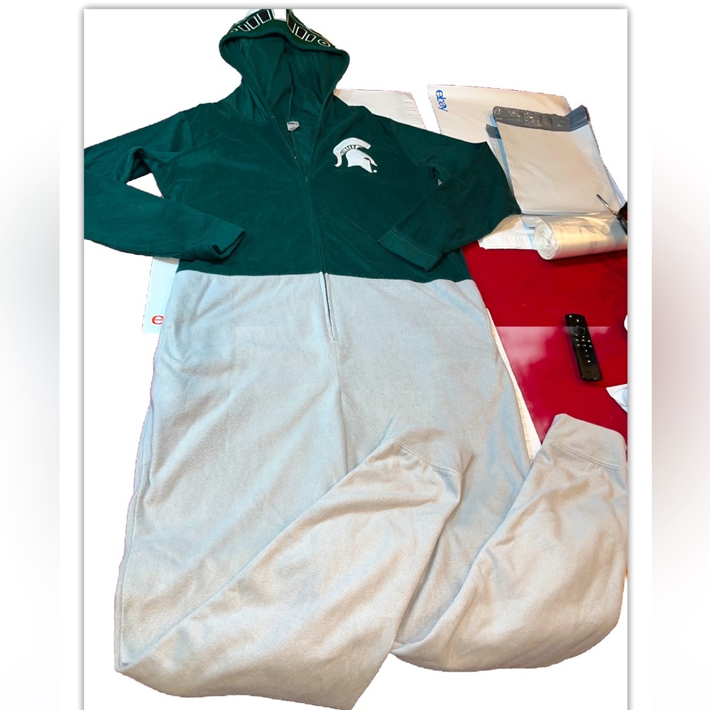 Michigan State Spartans L One Piece Pajamas NCAA BODYSUIT FLEECE green White MSU